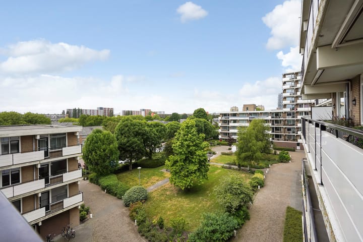 Foto 20 van Hammarskjöldlaan 695