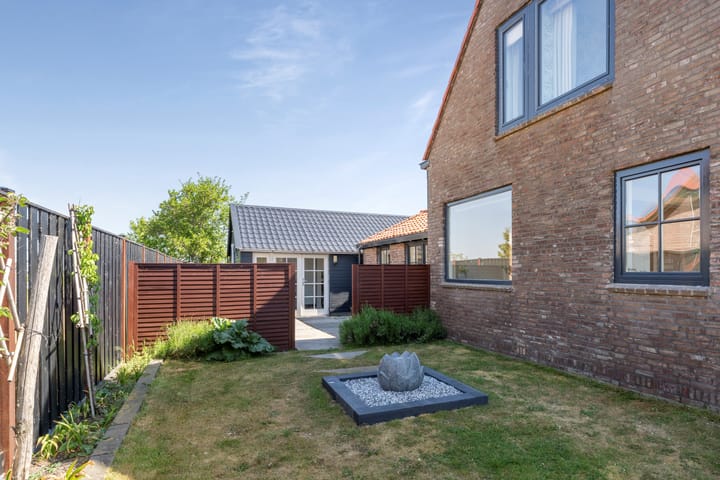 Foto 9 van Helmweg 15-B