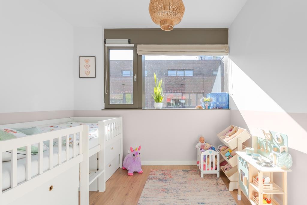 Photo 15 of Eva Besnyöstraat 583