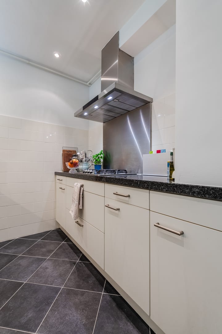 Foto 15 van Van den Berghlaan 479