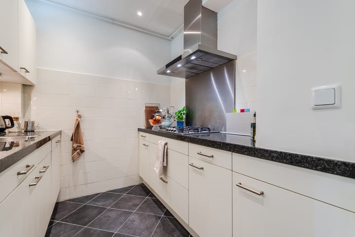 Foto 2 van Van den Berghlaan 479