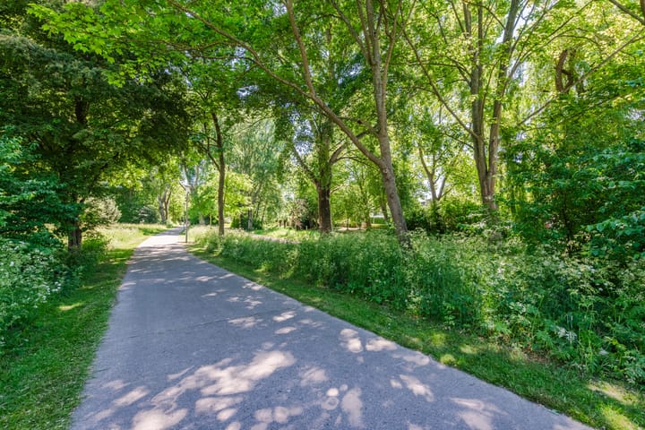 Foto 30 van Van den Berghlaan 479