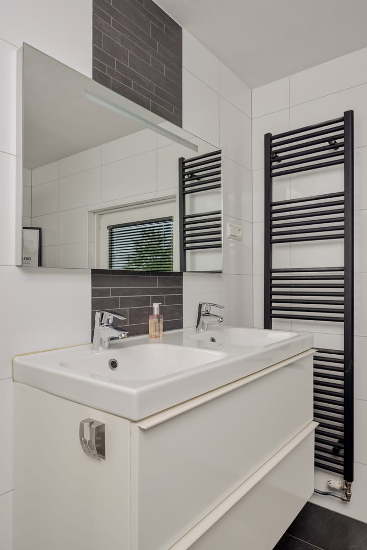 Foto 23 van Parallelweg 150