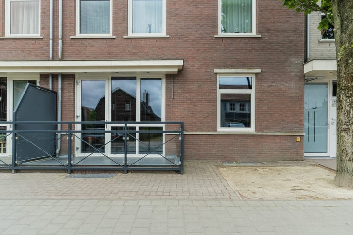 Photo 2 of Julianastraat 18-A