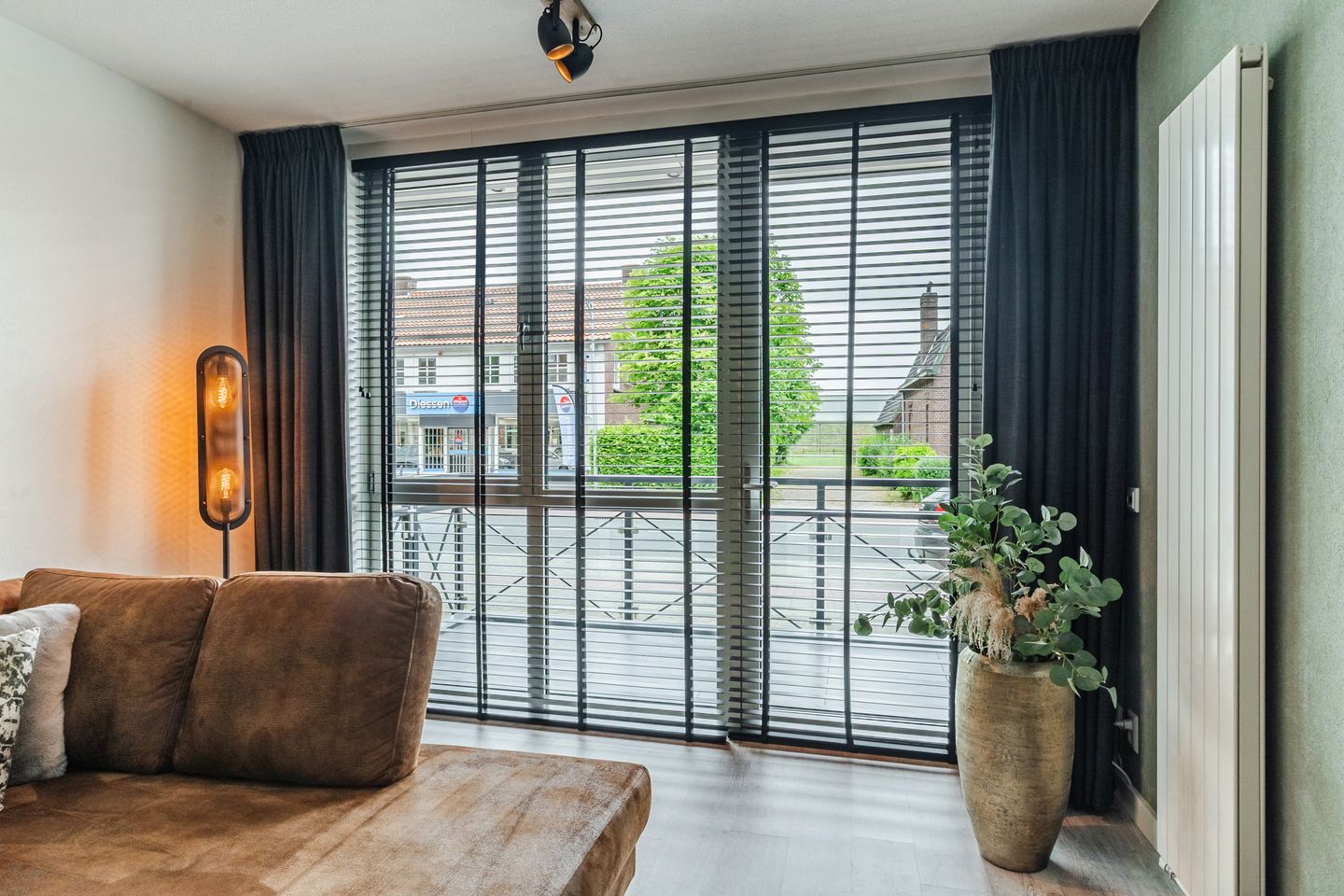 Photo 5 of Julianastraat 18-A