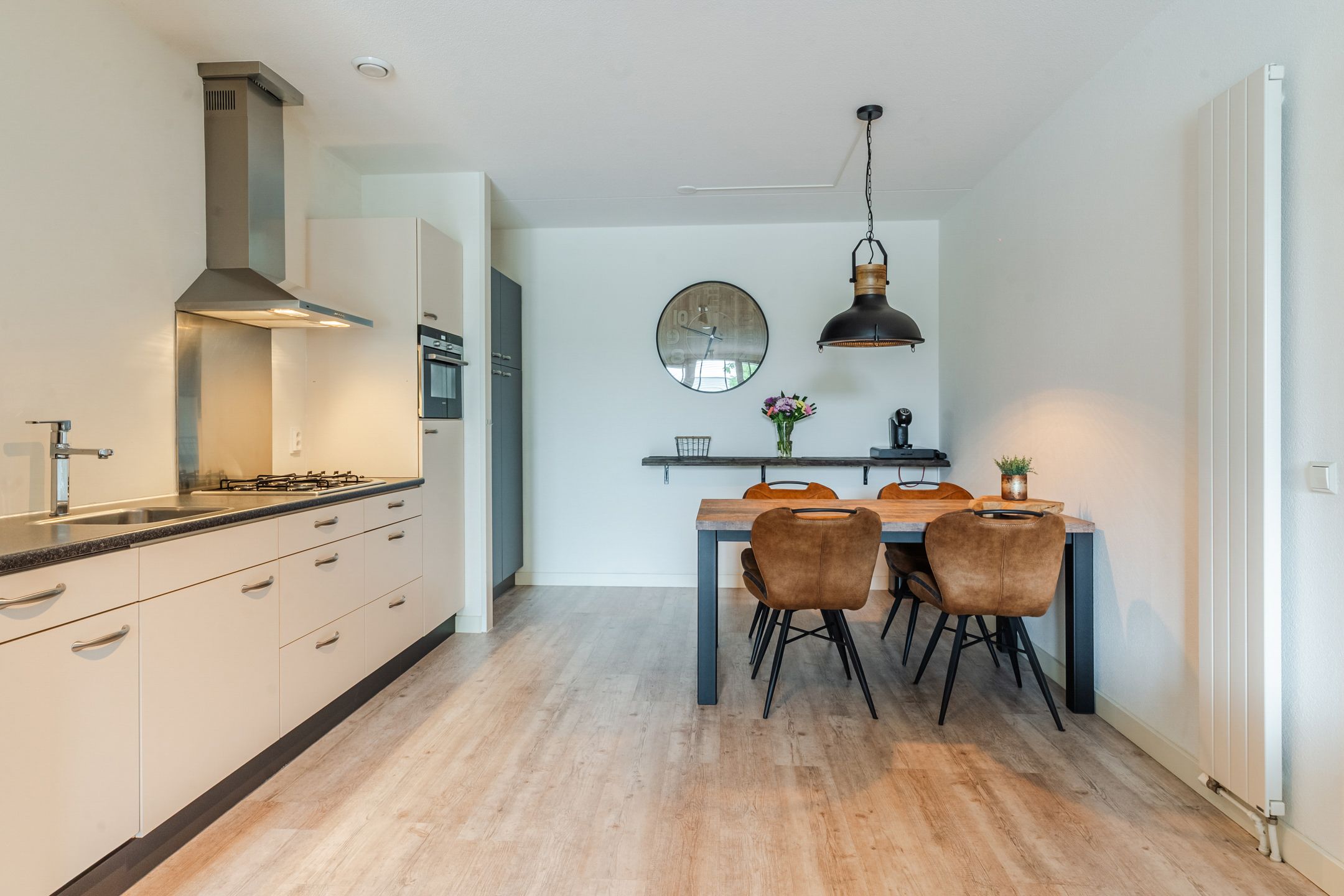 Photo 9 of Julianastraat 18-A