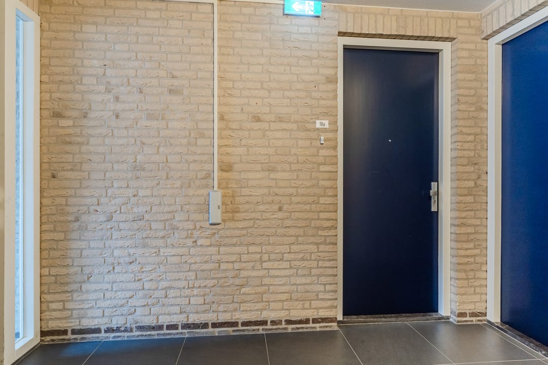 Photo 23 of Julianastraat 18-A