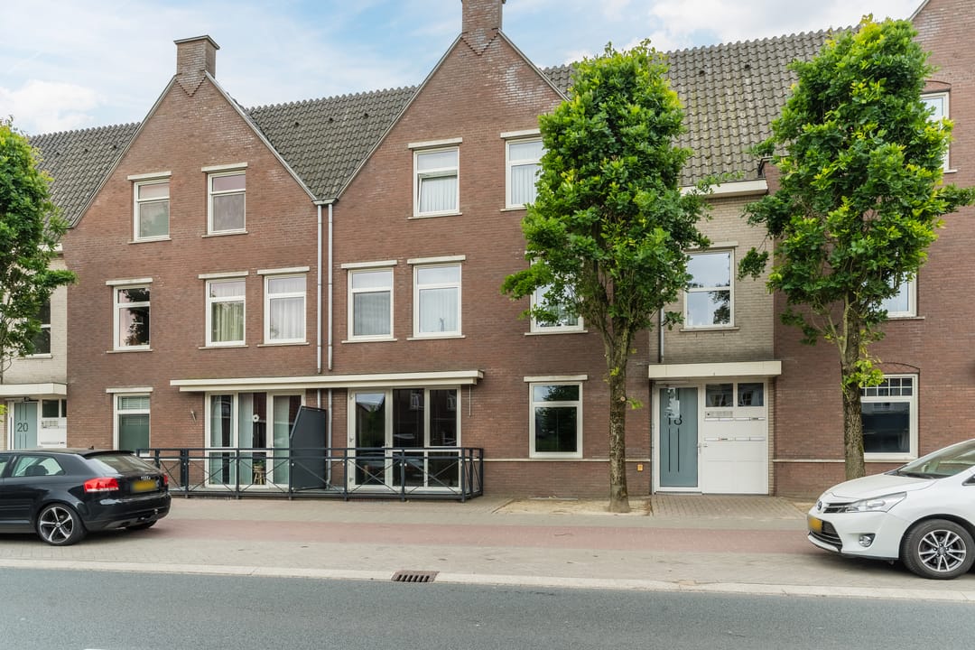 Photo 32 of Julianastraat 18-A