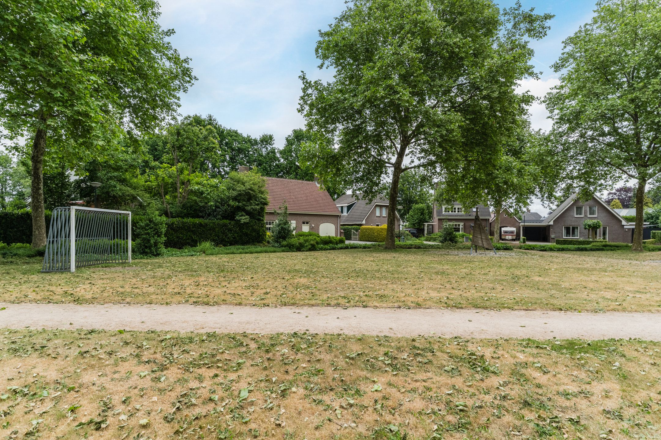 Photo 39 of Julianastraat 18-A