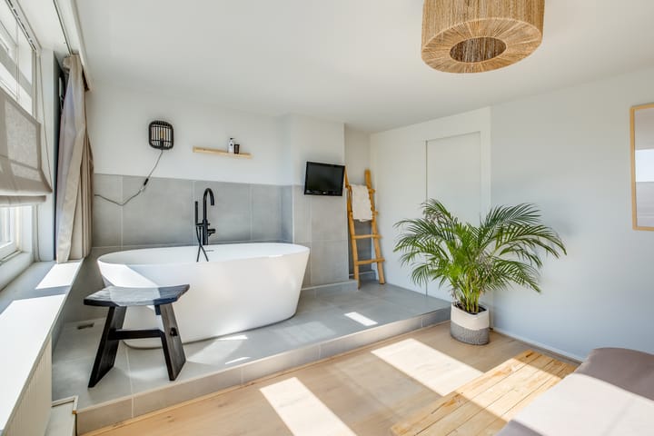 Photo 38 of Julianaweg 450