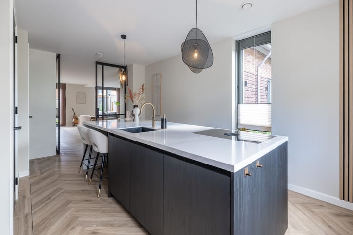 Photo 14 of J. van der Woerd-Mollstraat 9