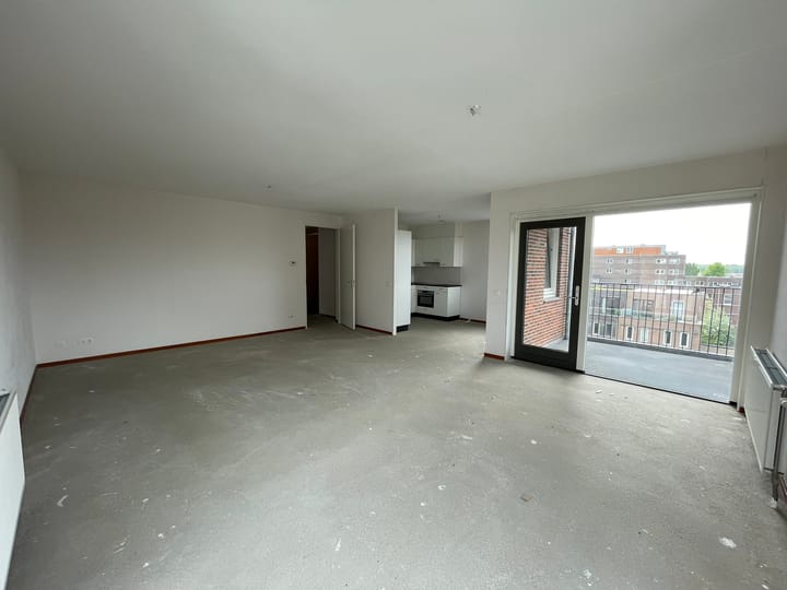 Photo 2 of Eva Besnyöstraat 318