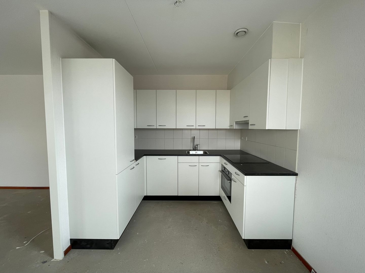 Photo 4 of Eva Besnyöstraat 318