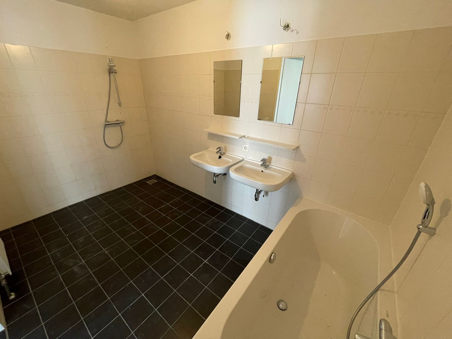 Photo 10 of Eva Besnyöstraat 318