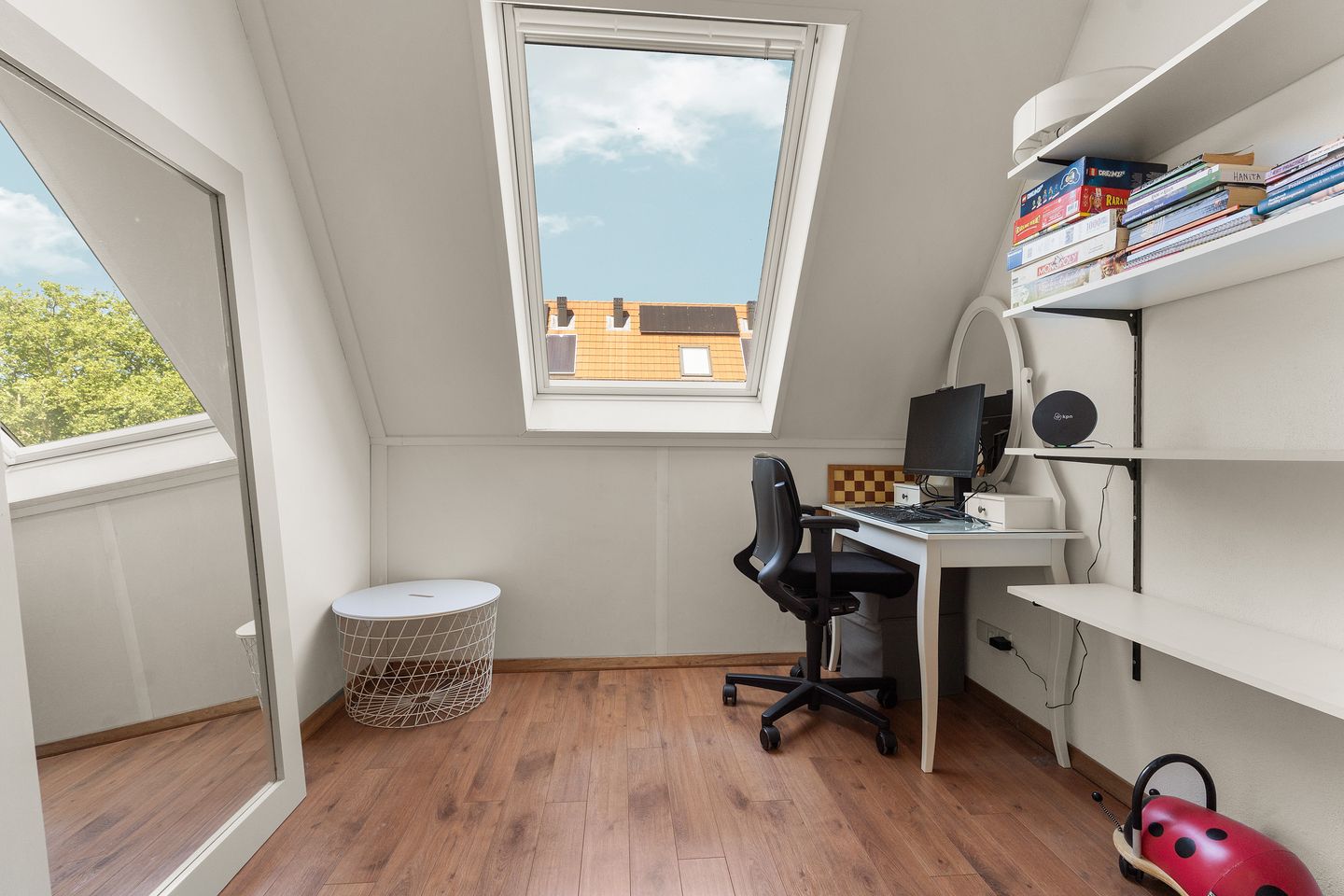 Foto 25 van Leeuwerikstraat 4