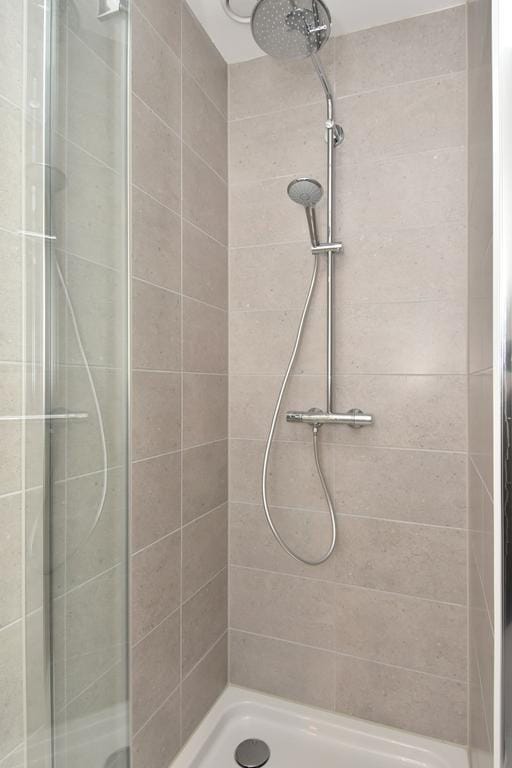 Photo 18 of Annastraat 4-D