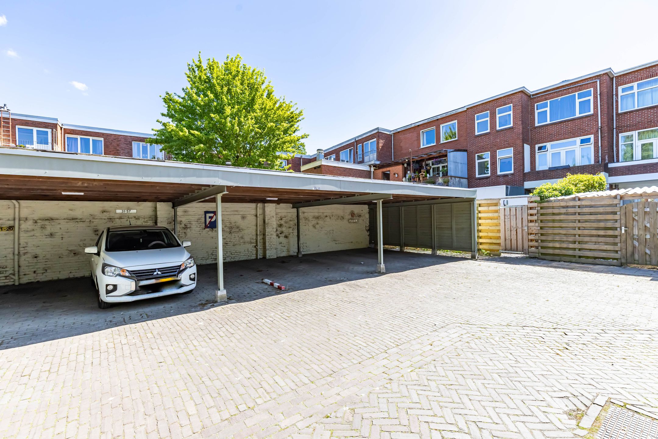 Foto 6 van Petrus Campersingel 31-52