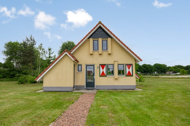 Photo 3 of Oranjekanaal NZ 10-0001