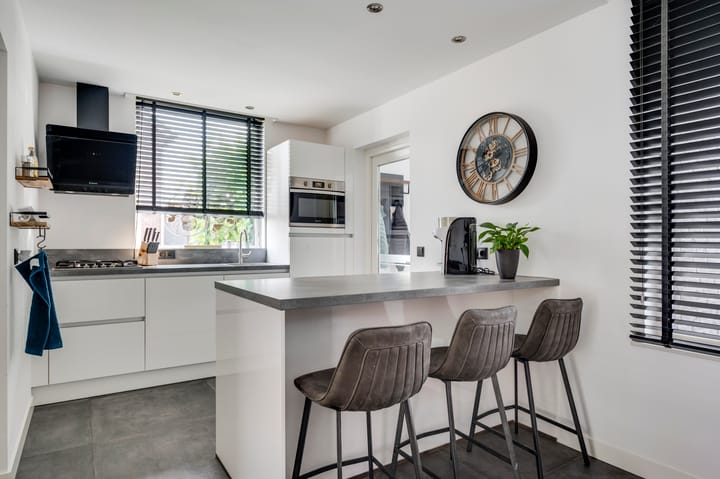 Photo 3 of Kapelaniestraat 47