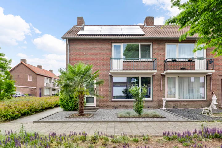 Photo 6 of Kapelaniestraat 47