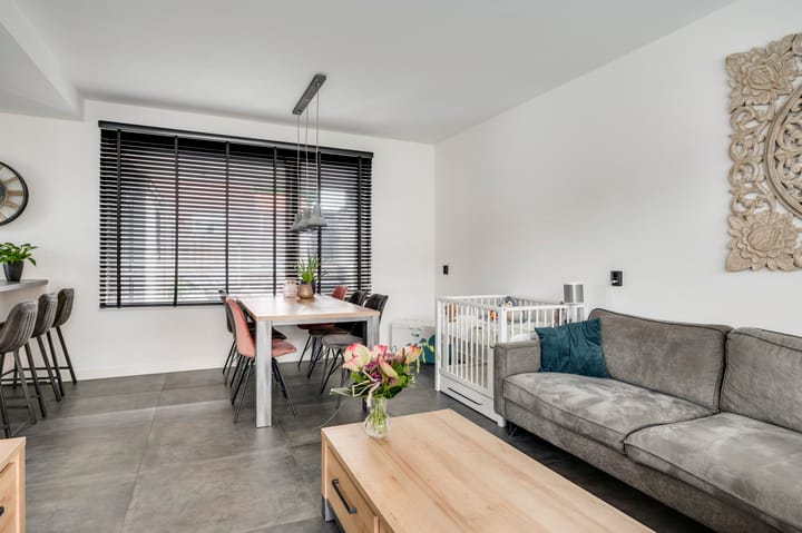 Photo 9 of Kapelaniestraat 47