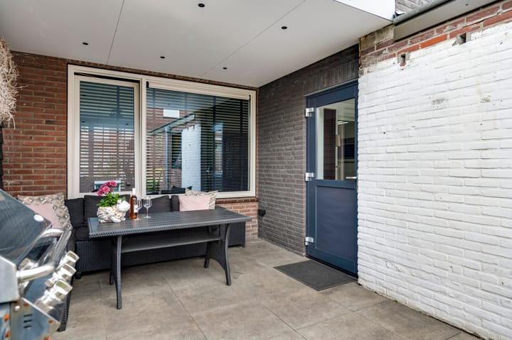 Photo 16 of Kapelaniestraat 47