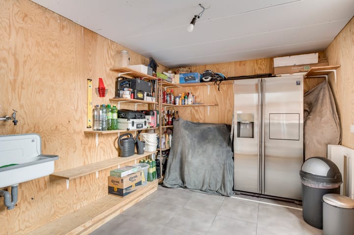 Photo 18 of Kapelaniestraat 47