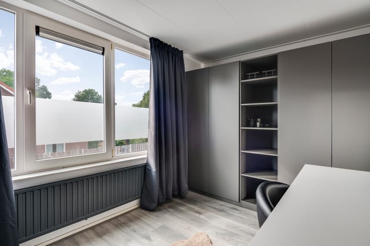 Photo 21 of Kapelaniestraat 47