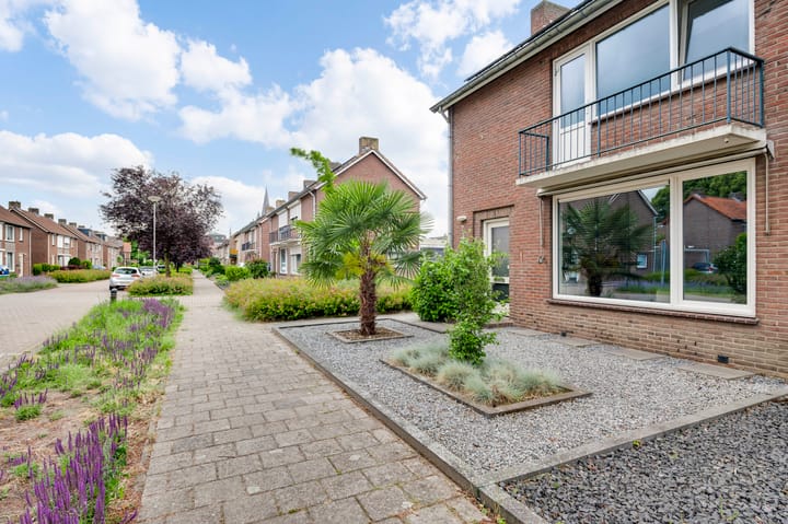 Photo 29 of Kapelaniestraat 47