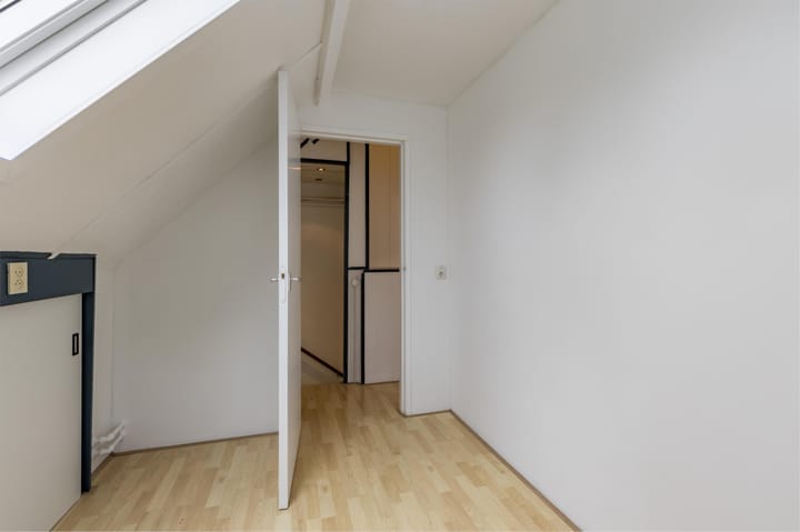 Foto 30 van Weegbree 25