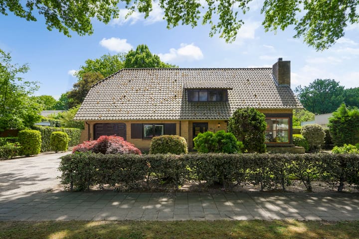 Foto 2 van Burg. Vogelslaan 59