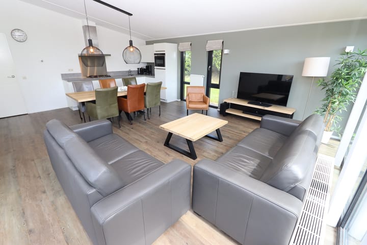 Photo 13 of Dwarsweg 73-A30