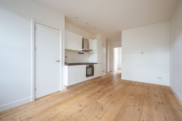 Photo 2 of Boetonstraat 20-3