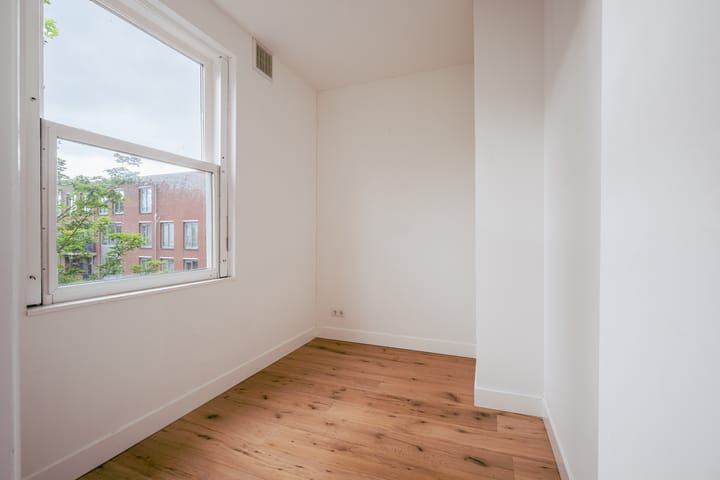 Photo 5 of Boetonstraat 20-3