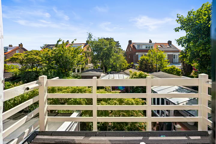 Foto 12 van Hagedoornstraat 49