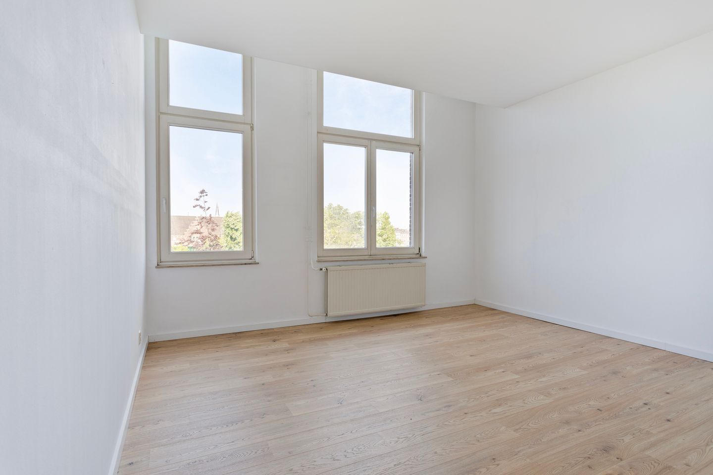 Photo 19 of Professor Pieter Willemsstraat 20-C