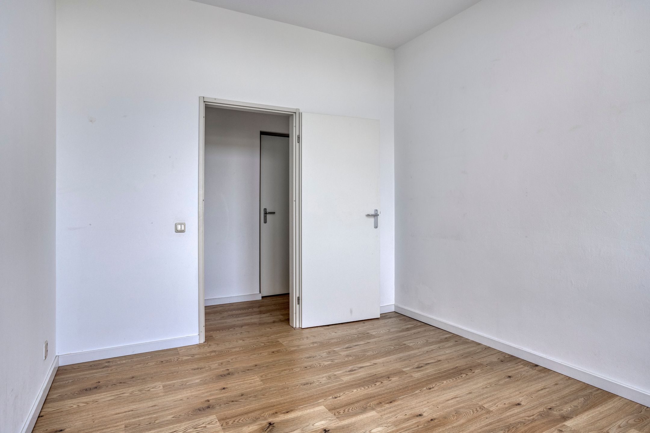 Photo 21 of Professor Pieter Willemsstraat 20-C