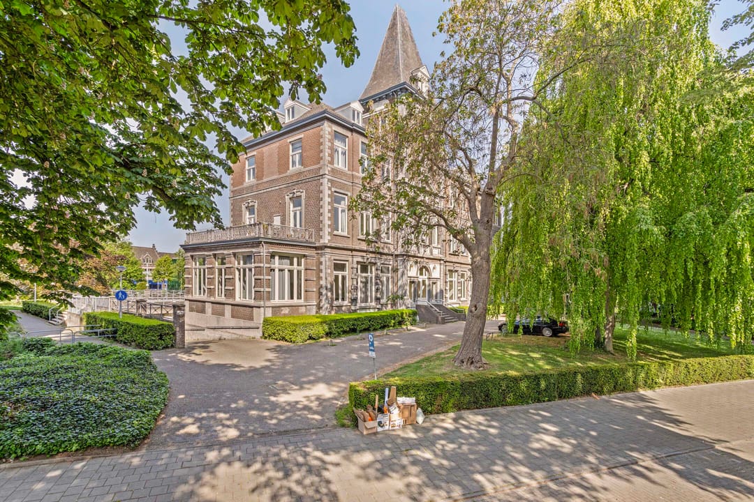 Photo 22 of Professor Pieter Willemsstraat 20-C