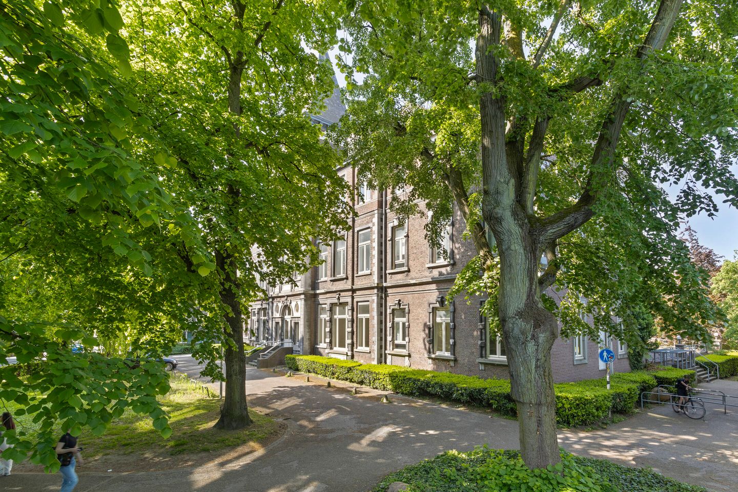 Photo 25 of Professor Pieter Willemsstraat 20-C