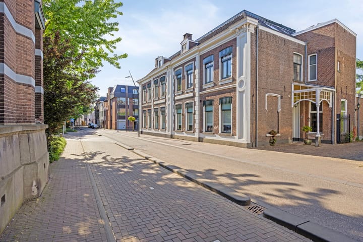 Foto 76 van Vughtstraat 10