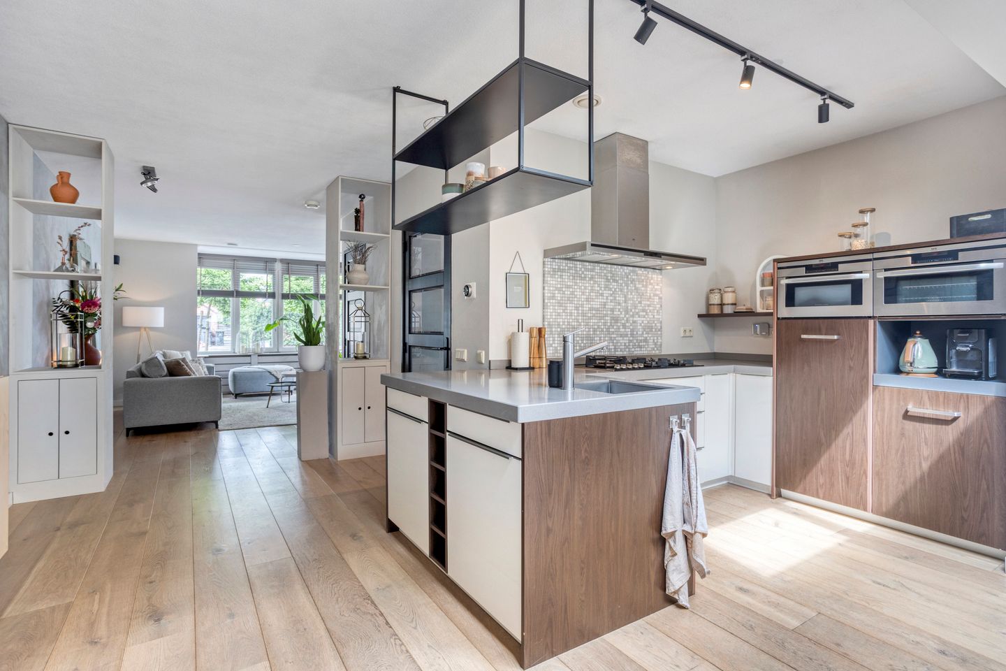 Photo 14 of Professor Schreinemakersstraat 33