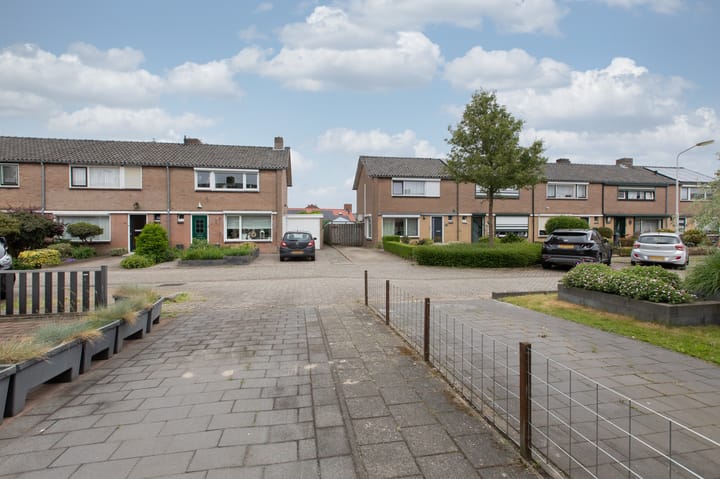 Foto 8 van Steenstraat 8