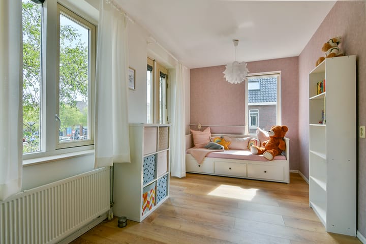 Photo 21 of Meeuwenstraat 50