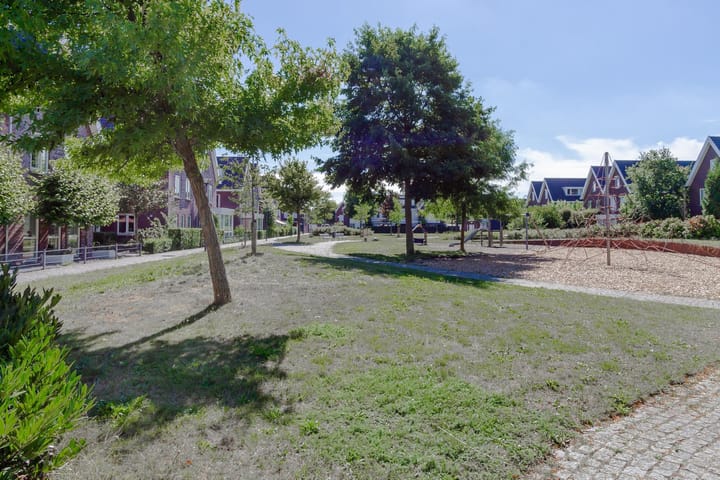 Photo 35 of Meeuwenstraat 50