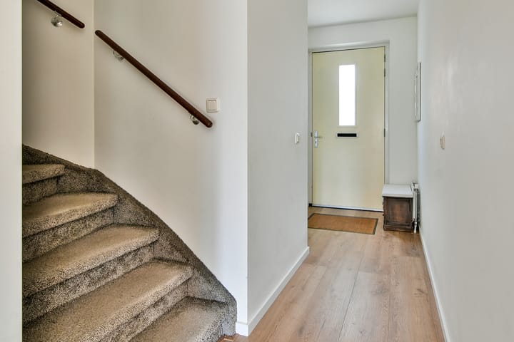 Photo 6 of Meeuwenstraat 50