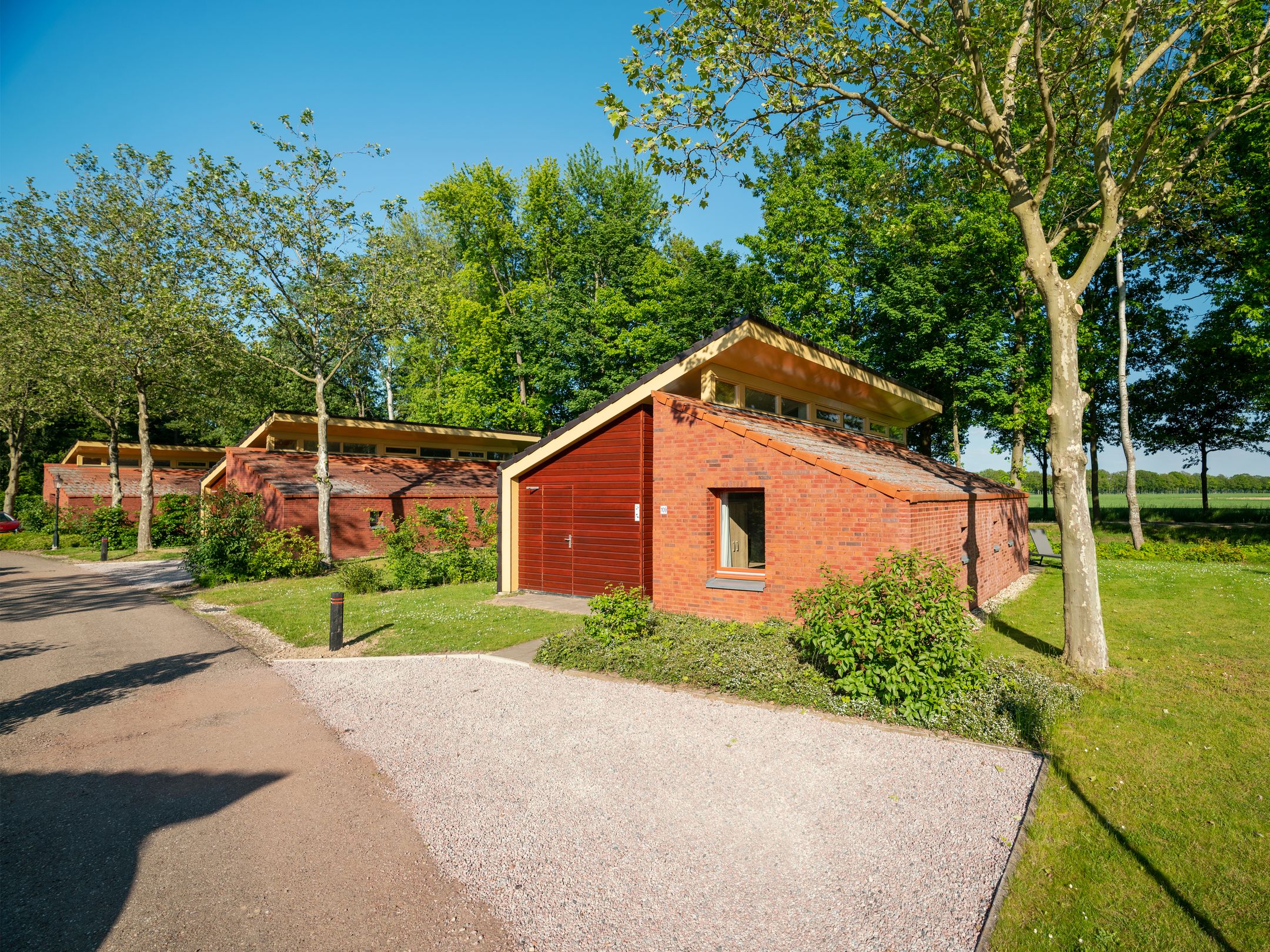 2-bedroom freehold villa in Posterholt — photo 1 of 5