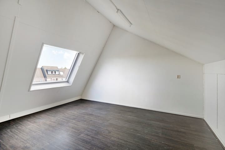 Foto 18 van Moeder Teresastraat 32