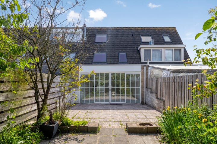 Foto 21 van Moeder Teresastraat 32