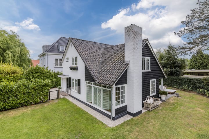 Photo 38 of Zuidlaan 14