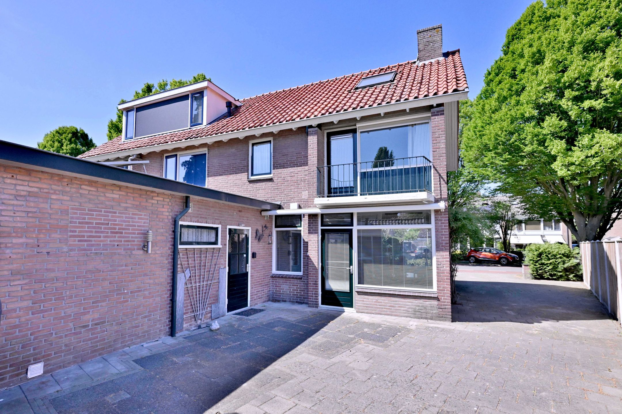 Photo 3 of Koningin Wilhelminalaan 34-B